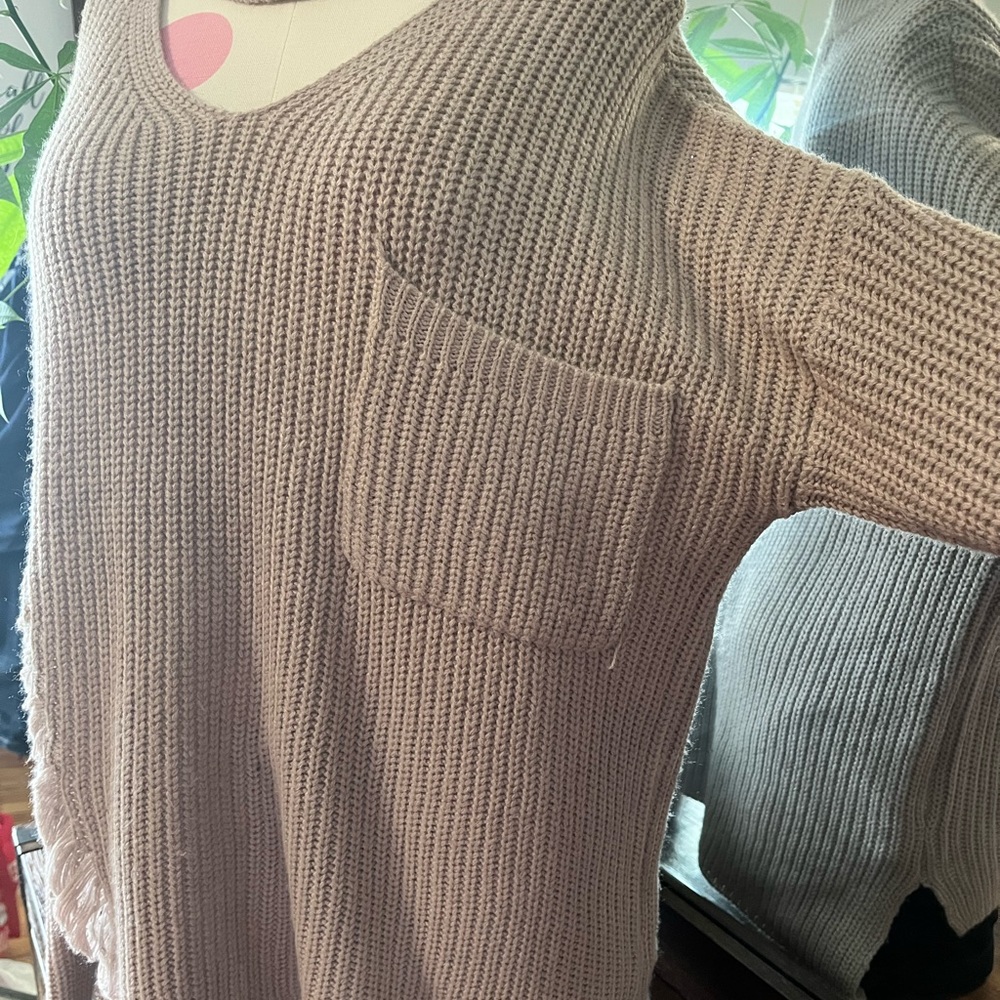 Sweater - Picture 3 of 5